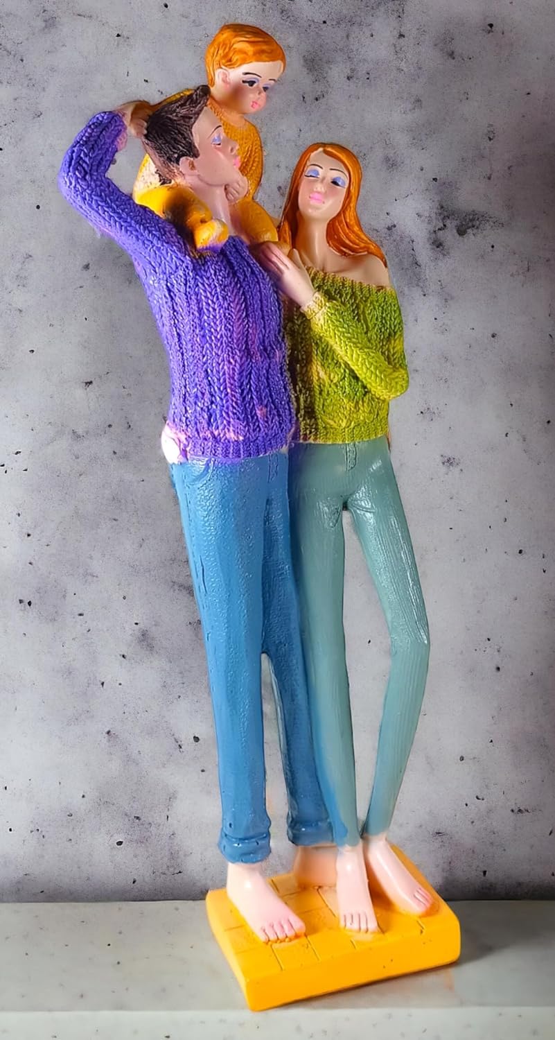 Valentine Romantic Love Couple Statue