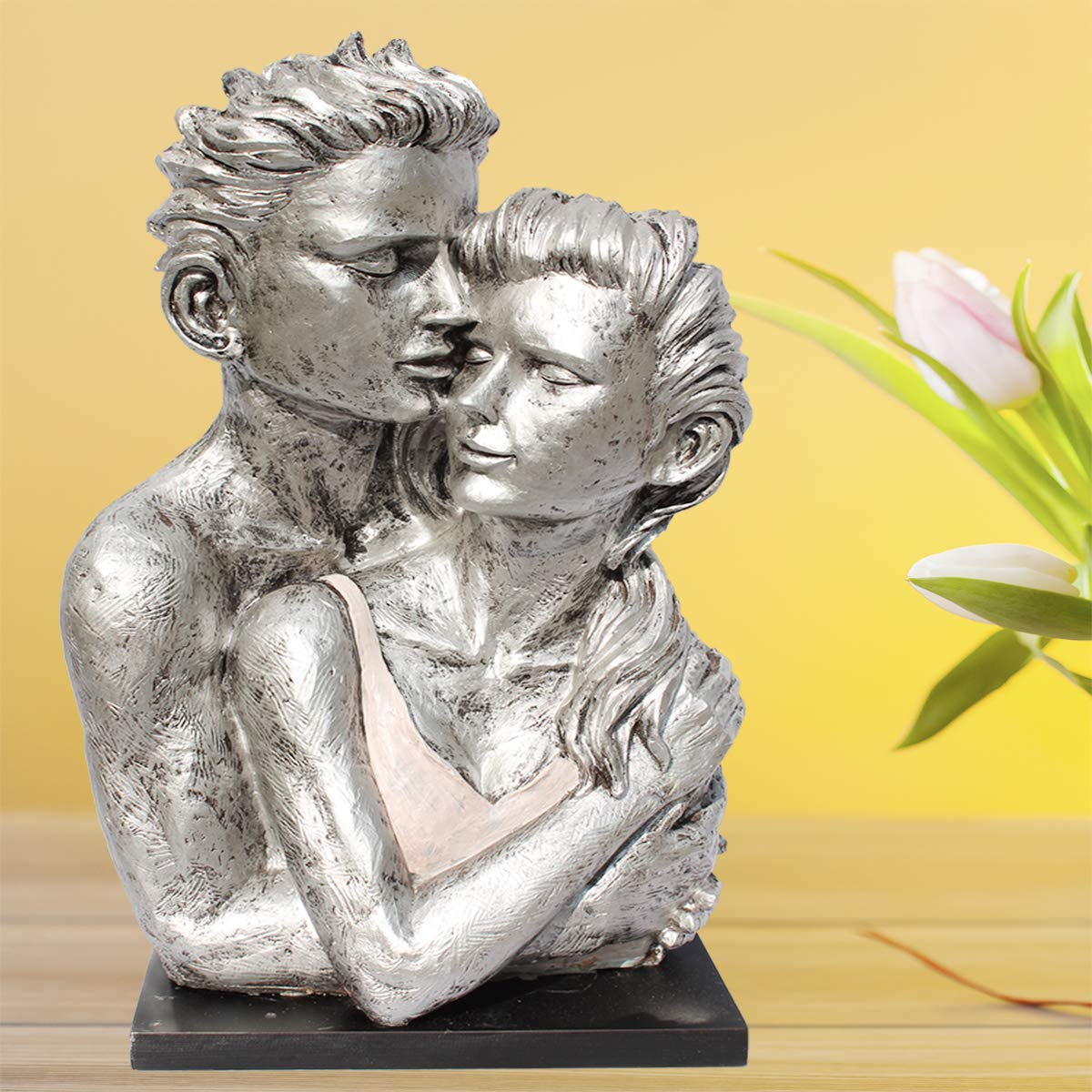 Valentine Love Couple Statue Showpiece