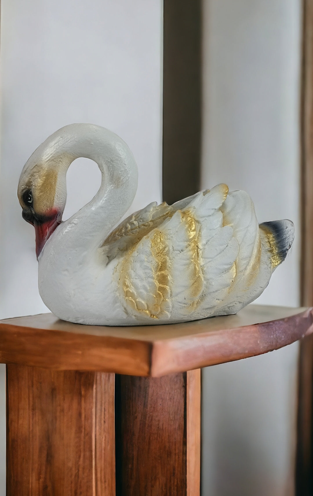 White & Gold Duck/Swan Decorative Showpiece