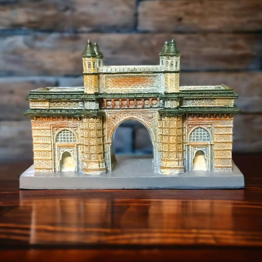 Mumbai Gateway of India Souvenir Statue