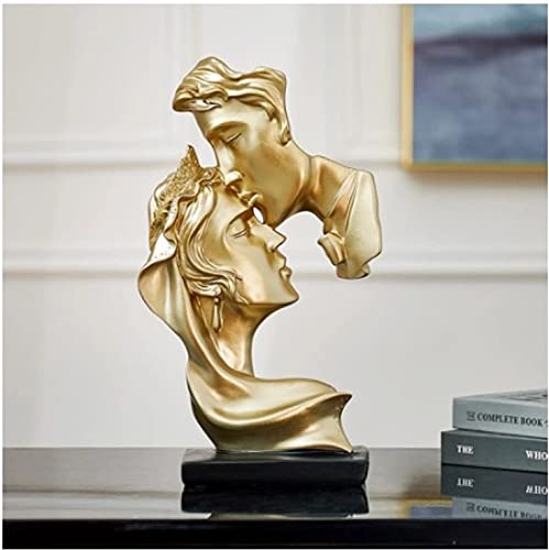 Valentine Love Couple Statue