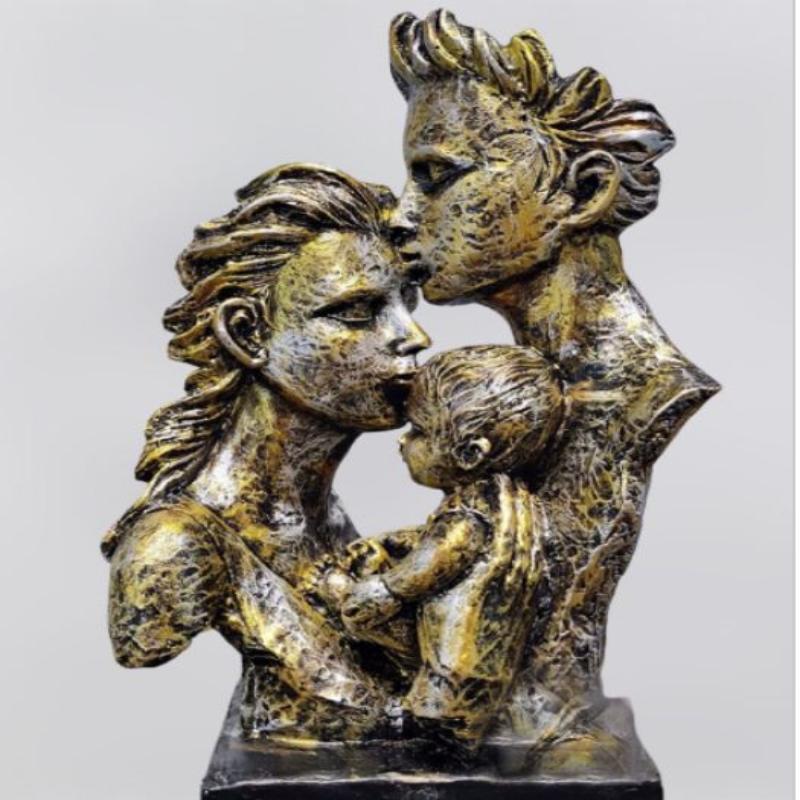 Mother Father Baby Love Statue Family Love Couple Statue