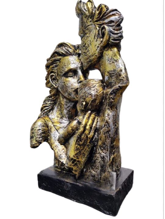 Mother Father Baby Love Statue Family Love Couple Statue