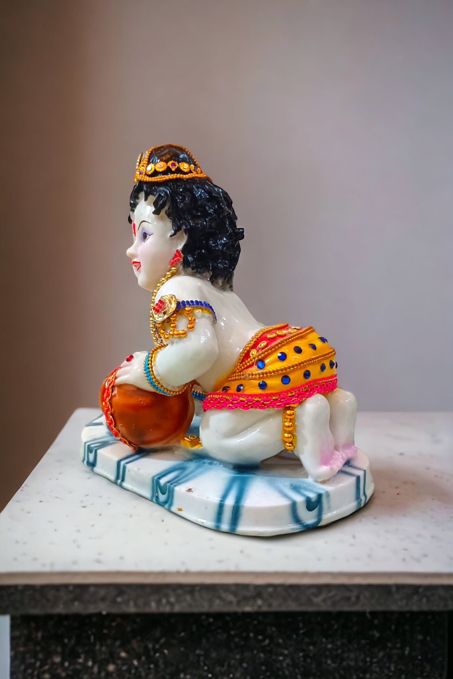 Krishna Makhan Chor Statue